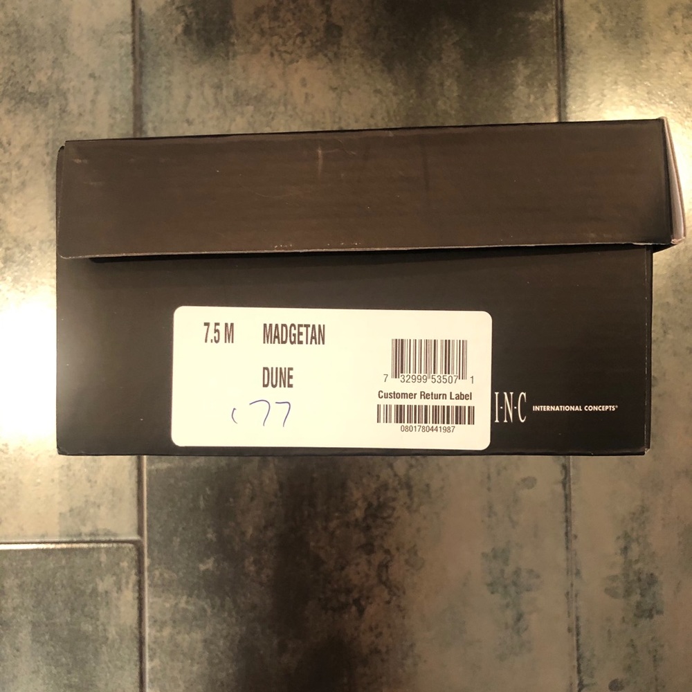 NEW INC Ladies sandal